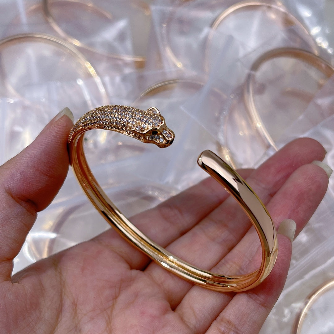 Noble Panthère De Diamonds Bracelet