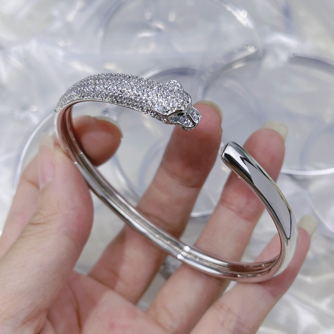 Noble Panthère De Diamonds Bracelet