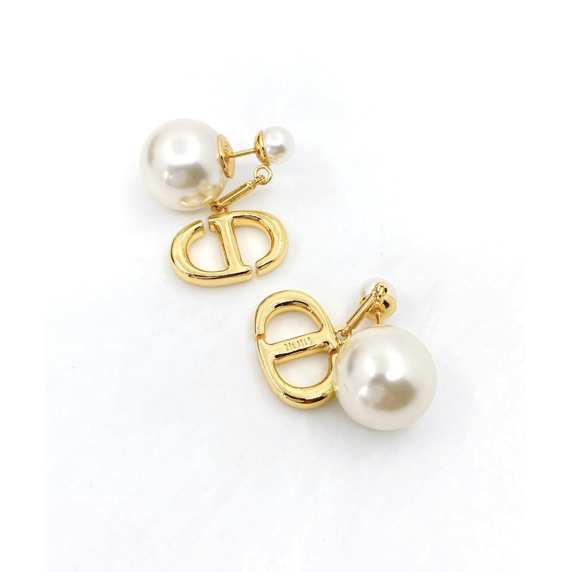 Noble Tribales Pearl Earrings