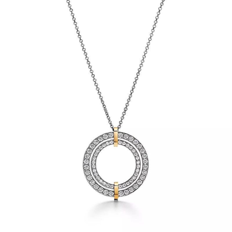 Noble T Edge Circle Diamond Pendant Necklace